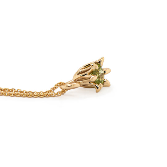 Collar Flor de Loto con peridoto